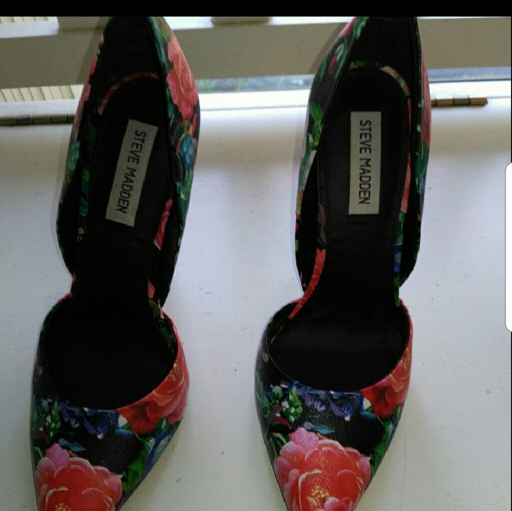 Floral Steve Madden pumps